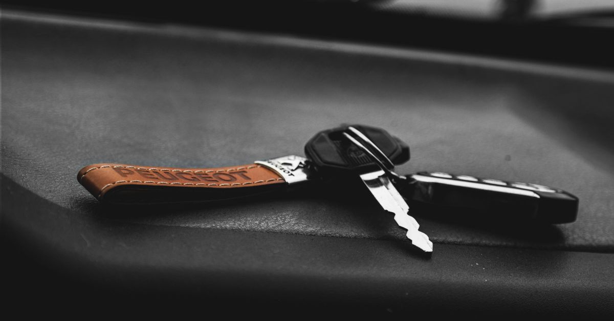 Chevrolet car key fob — Hillside Locksmith