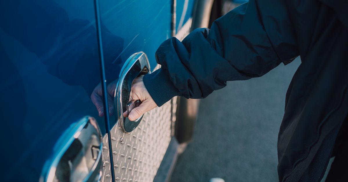 locksmith service technician — Hillside Locksmith