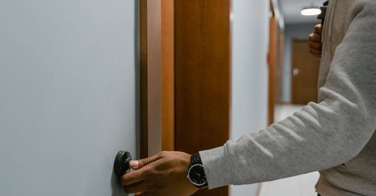 locksmith service technician — Hillside Locksmith